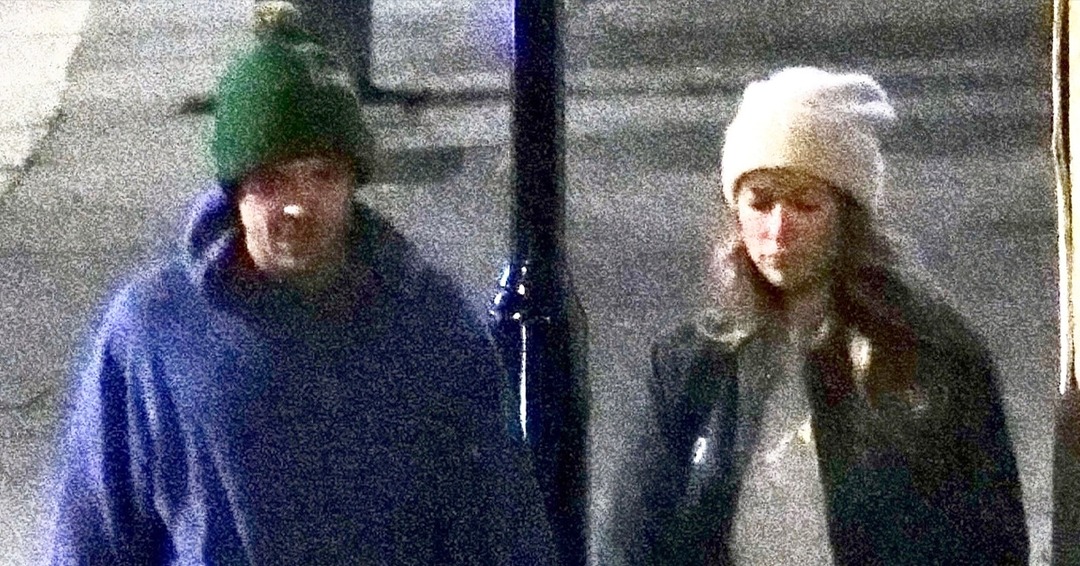Harry Styles and Olivia Wilde Step Out Hand-in-Hand for London Stroll